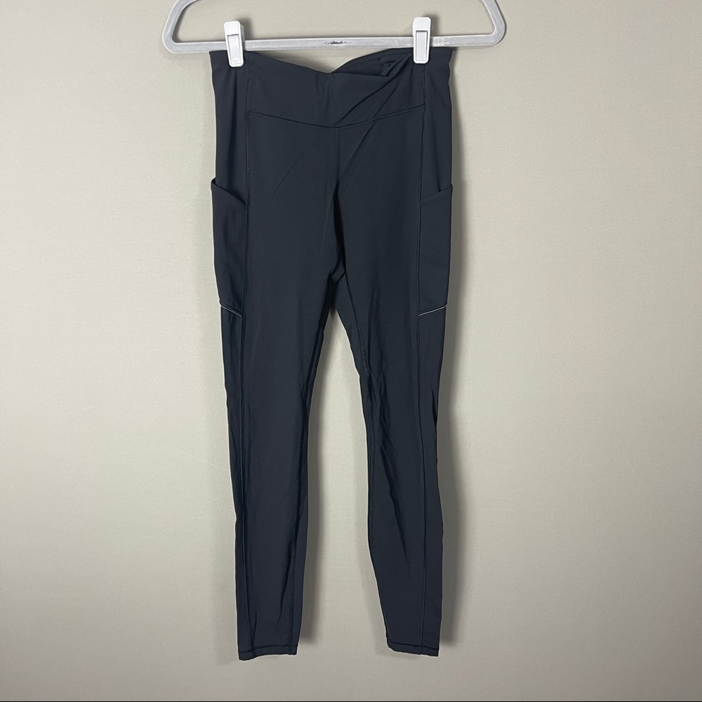 Lululemon Black Leggings w/ Side Pockets (Size 6)